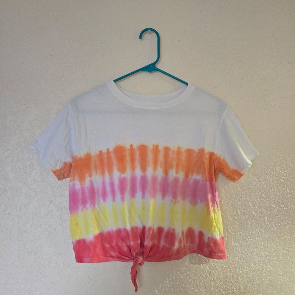 Bloom + POP Crop Top with a Tie Size Medium